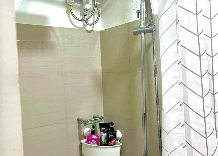Apartment 1 Bedroom At Shore 2 Near Airport With Balcony & Pool View *