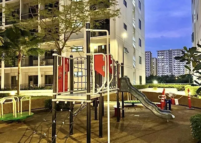 1 Bedroom At Shore 2 Near Airport With Balcony & Pool View Manila