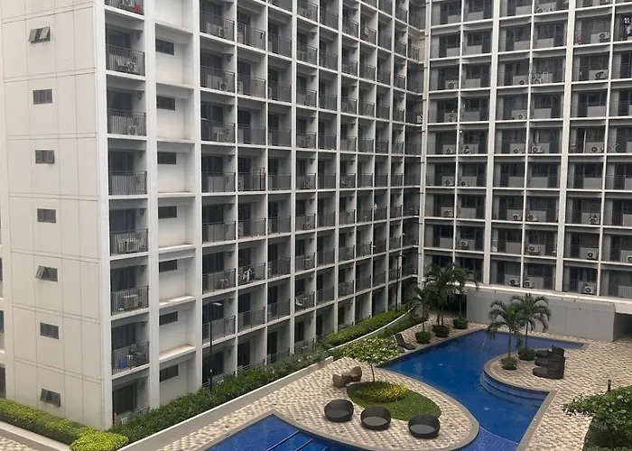 1 Bedroom At Shore 2 Near Airport With Balcony & Pool View